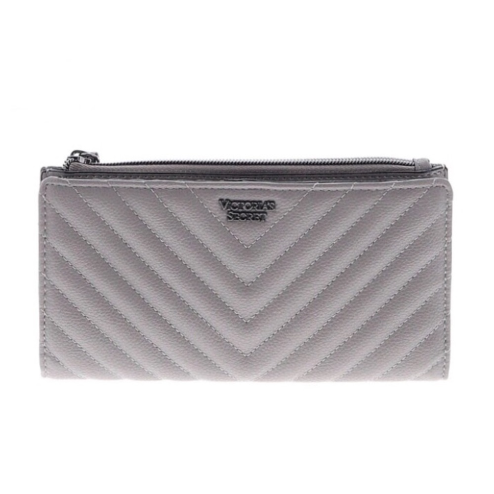 Victoria’s Secret Wallet Gray Grey Pebbled V Quilt Zip Wallet NWT New